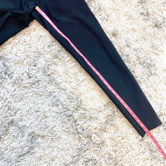 Vince | Women’s Black Mid Rise Elastic Waist Leggings Size Medium - Picture 8 of 8